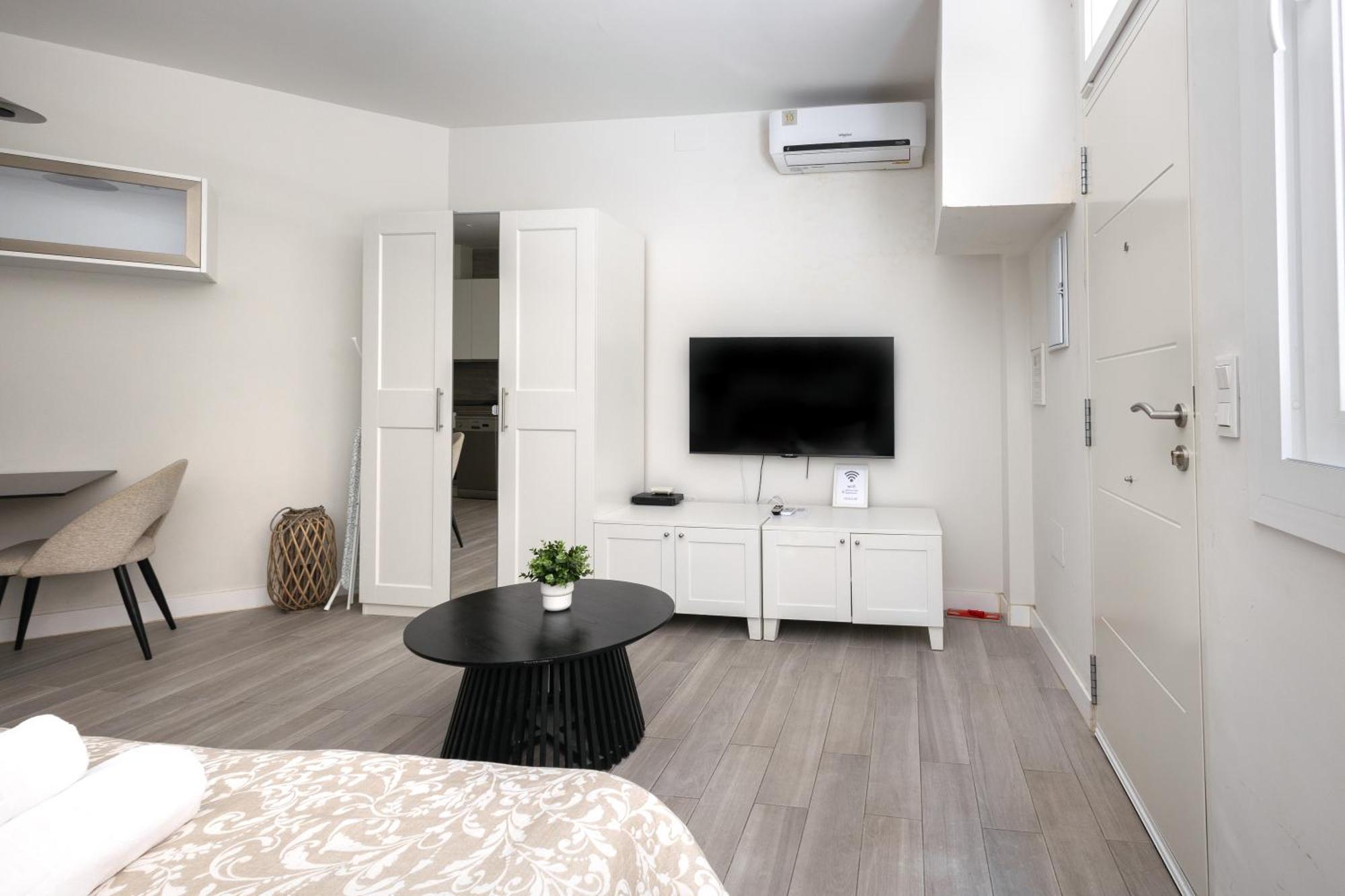 Premium Malagueta Suite Malaga Exterior photo